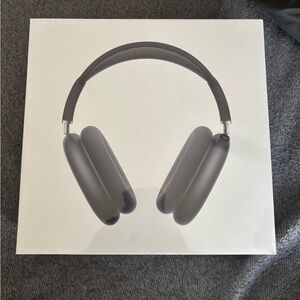 Apple Airpod Max Midnight Headphones in Dark Gray